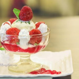 Strawberry Vanilla Crown - Strawberry Festival - Jan 2018 - Bombay Baadshah, Mangalore